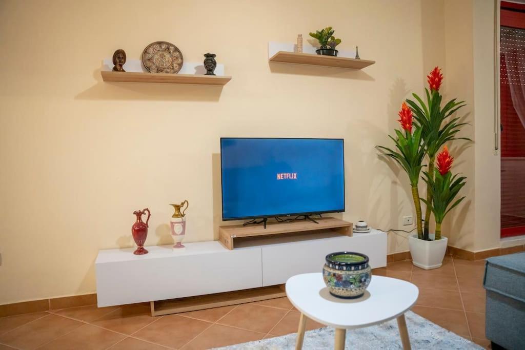 Center With Balcony 公寓 Durres