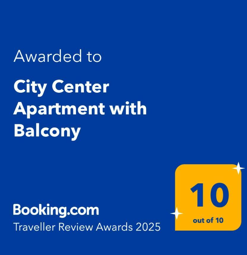 Center With Balcony 公寓 *